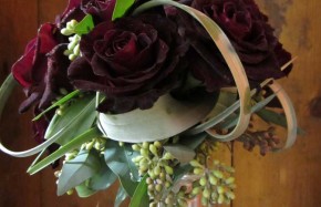 Black Baccaara roses and xerographica